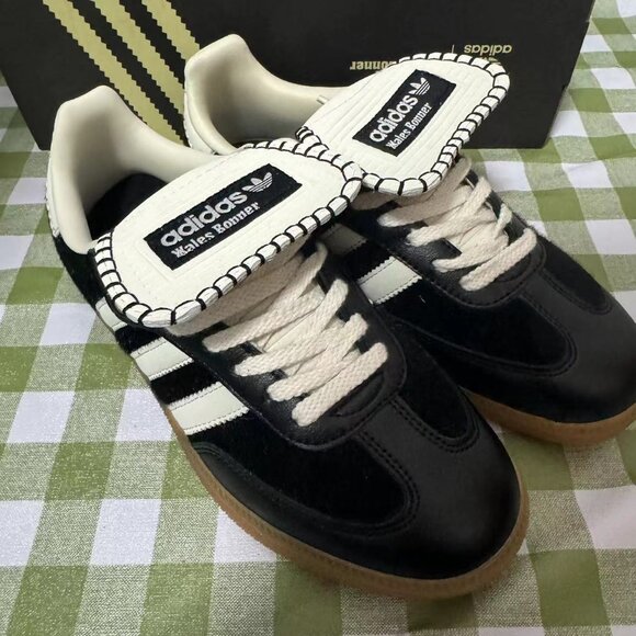 Men's adidas black sneakers - Picture 2 of 6